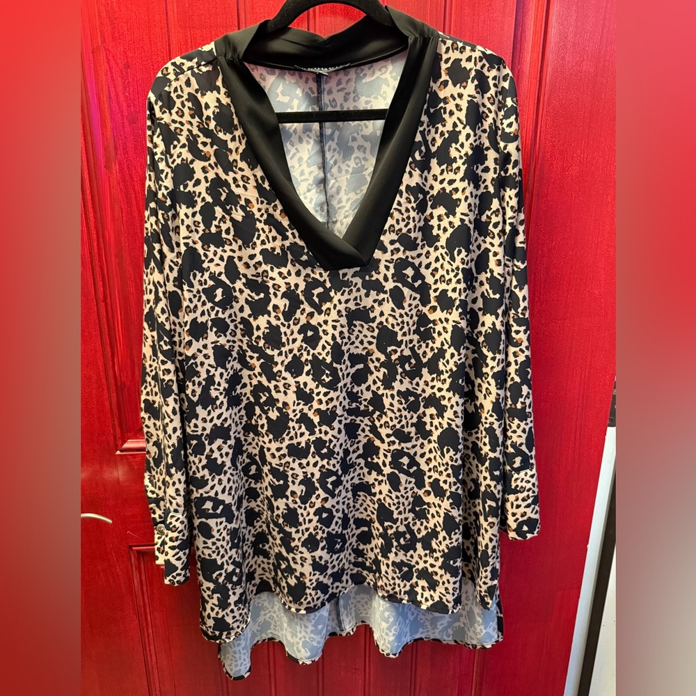 Eloquii Black and Tan Leopard Print V-Neck Blouse